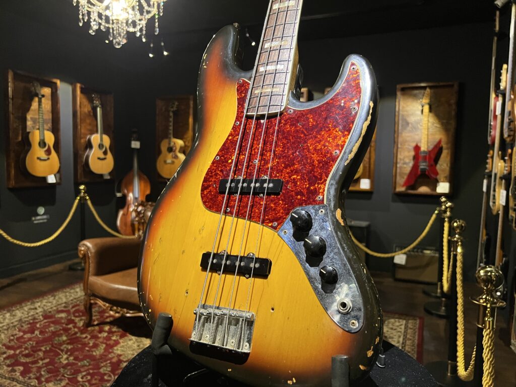 神奈川県相模原市より、Fender 1971 Jazz Bass ビンテージベースを買取
